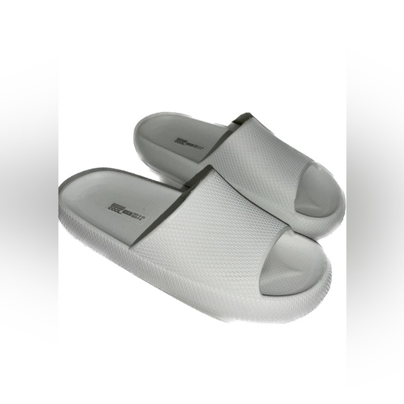 Unisex Cloud Slides - Picture 2 of 3